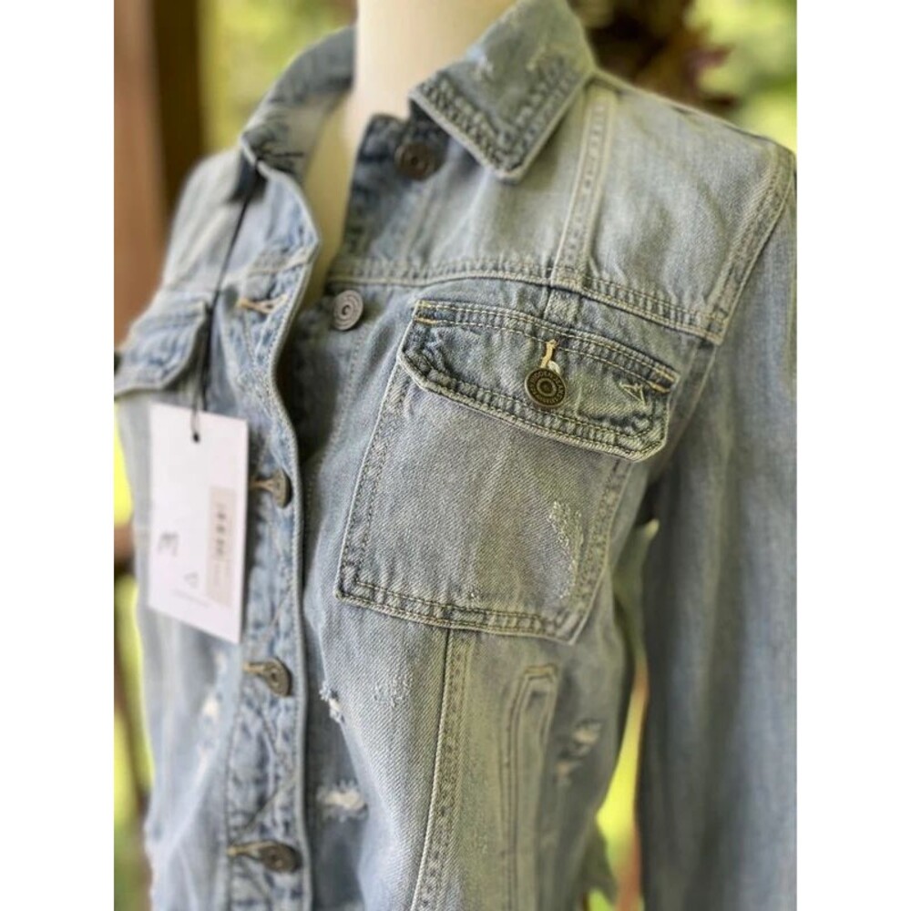 Hidden Jeans Los Angeles Distressed Cropped Denim Jacket NWT Medium Frayed Hem